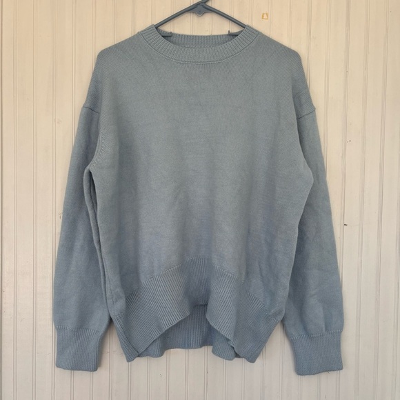 Commense Women's Light Blue Crewneck Soft Drop Shoulder Sweater Size Medium - Picture 1 of 6